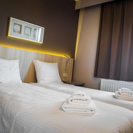 Hotel Les 100 Ciels Saint-Hubert Zewnętrze zdjęcie