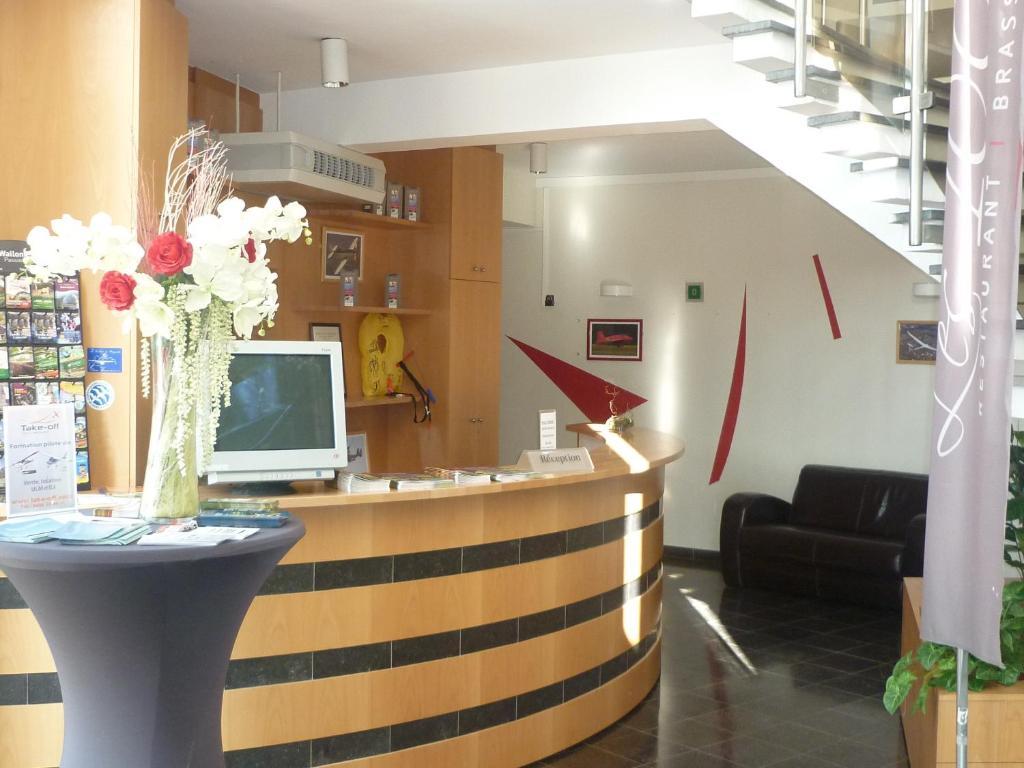 Hotel Les 100 Ciels Saint-Hubert Zewnętrze zdjęcie