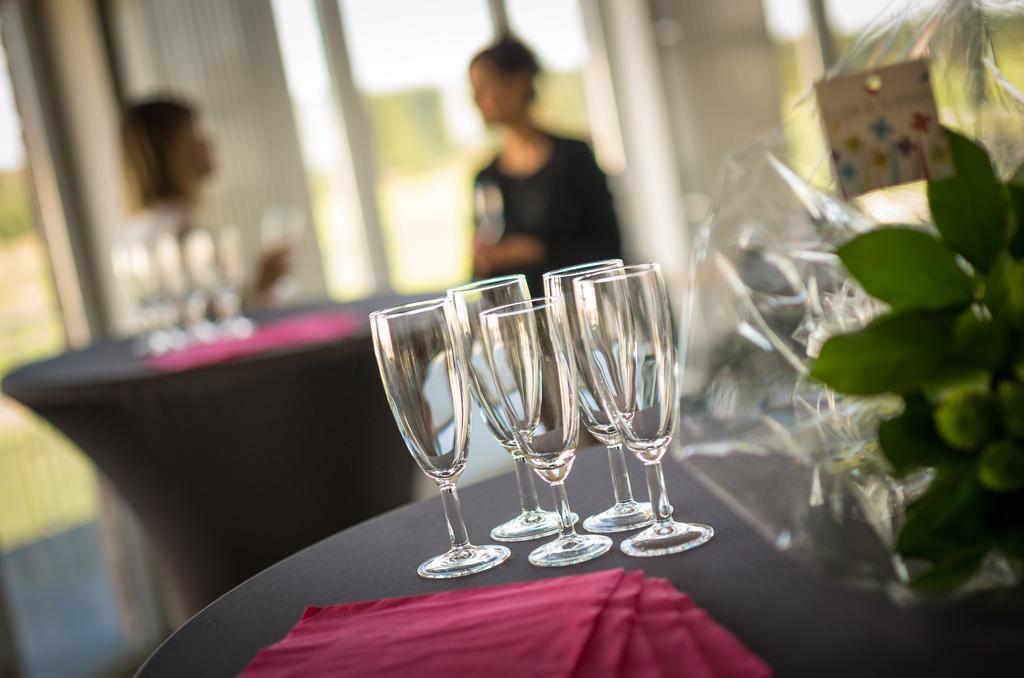 Hotel Les 100 Ciels Saint-Hubert Zewnętrze zdjęcie