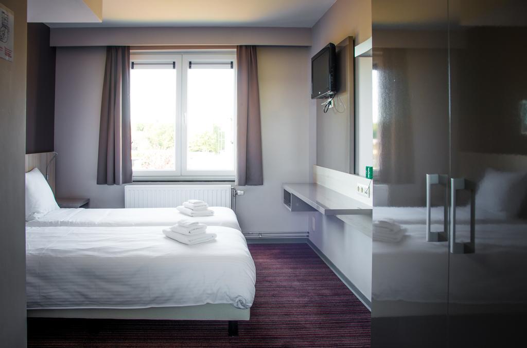 Hotel Les 100 Ciels Saint-Hubert Zewnętrze zdjęcie