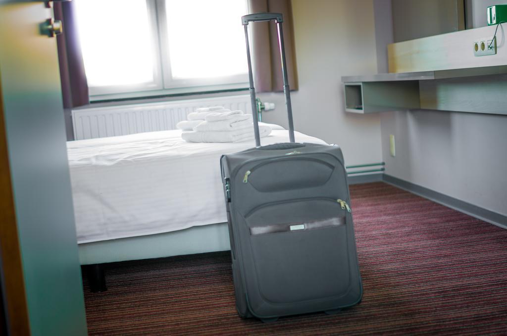 Hotel Les 100 Ciels Saint-Hubert Zewnętrze zdjęcie